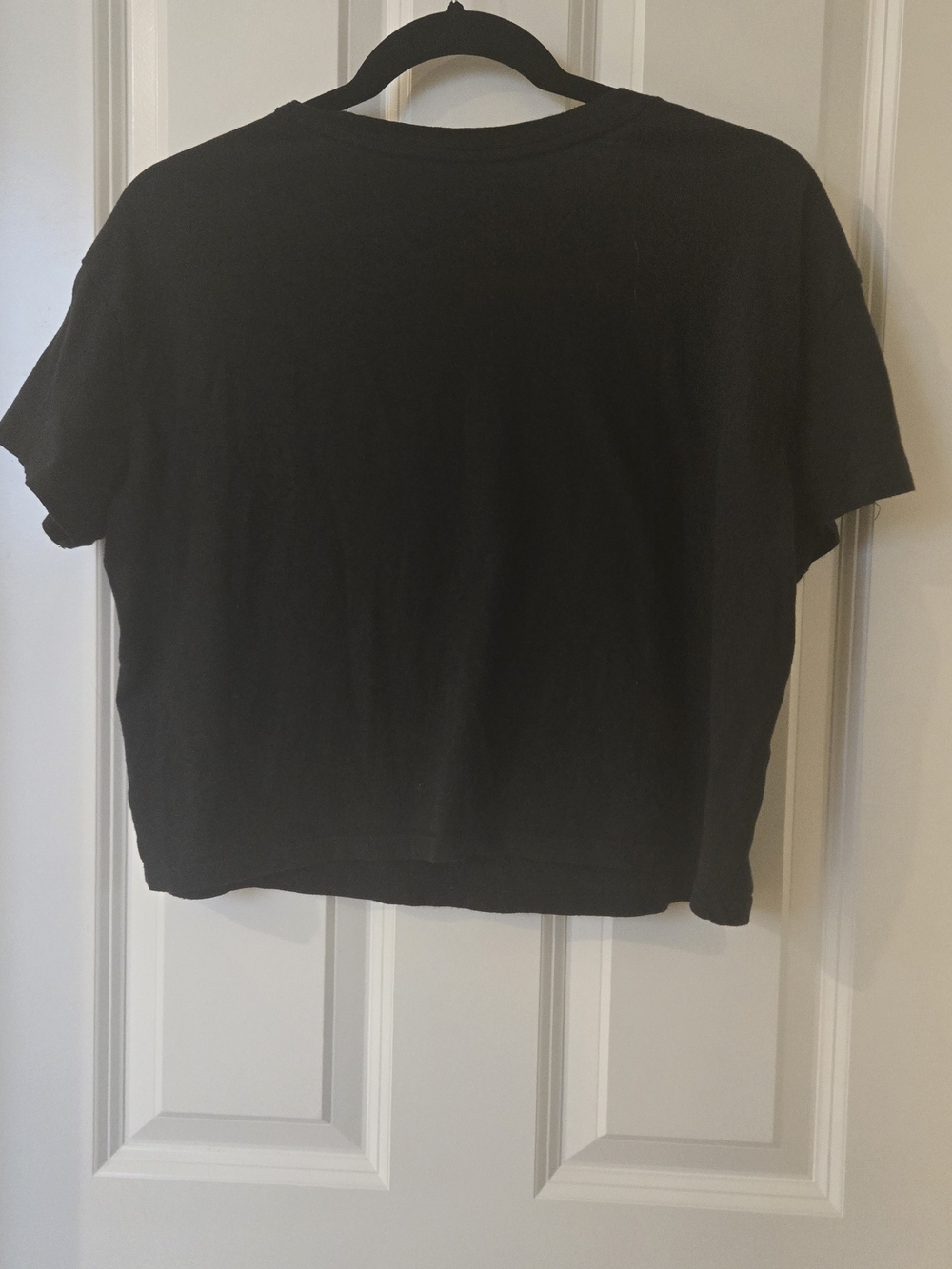 Old Navy Black Graphic Crop Tee with White Frida Illustration - Picture 3 of 4